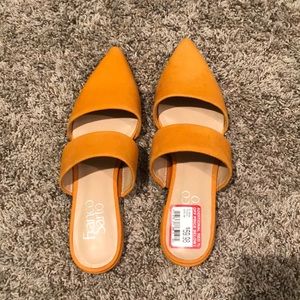 Franco Sarto orange flats. Never worn. Size 6.